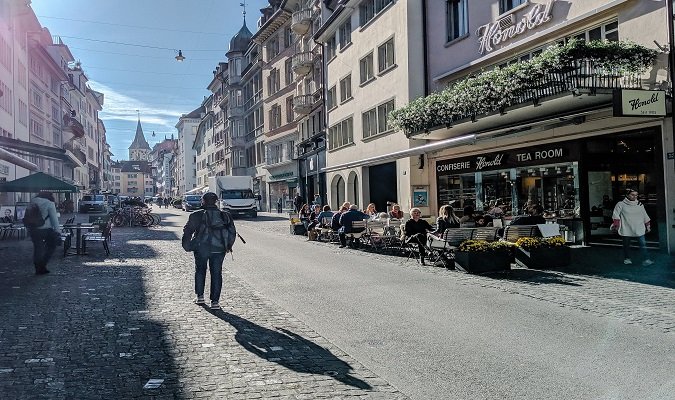 Dicas de Restaurantes, Cafés e Bares no Centro Histórico de Zurique